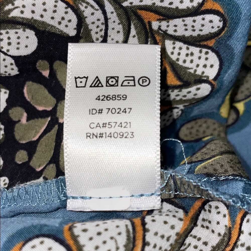 Ann Taylor Women's Top, size S, Split Neck, Blue Floral, Softened Collection - Picture 10 of 14
